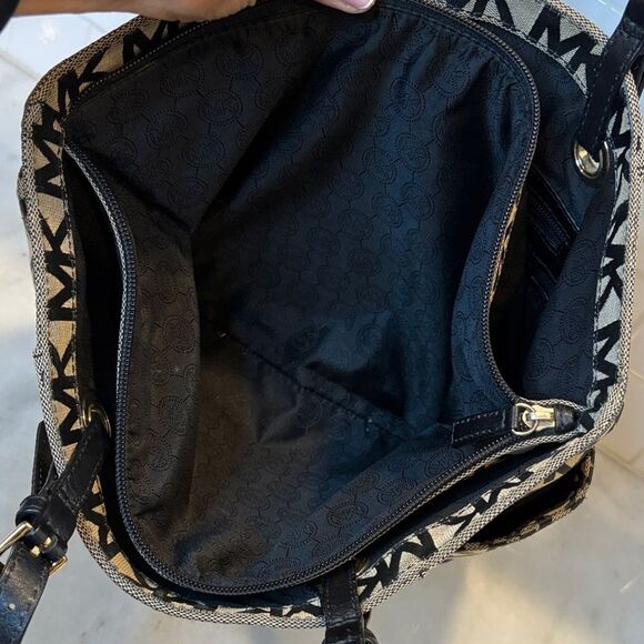 Michael Kors Jet Set Monogram Canvas Leather Tote - Picture 12 of 16